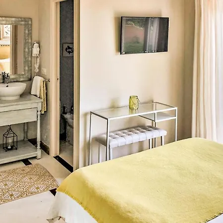 펜션 Nice In With Wifi, 3 Bedrooms And Outdoor Swimming Pool *